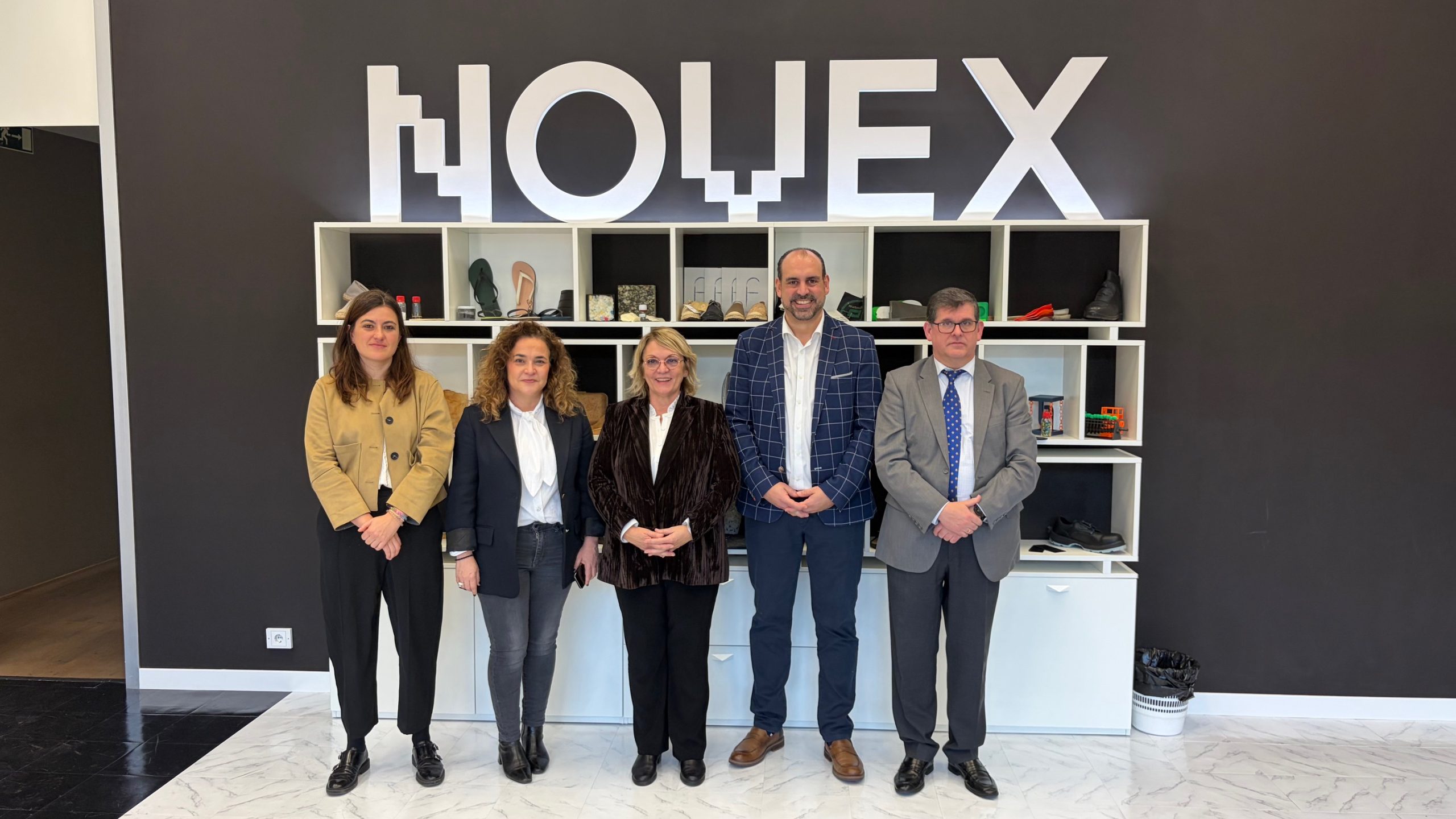 Visita de Nuria Aymerich, Comisionada Especial para la Competitividad  y la Pyme del Ministerio de Industria y Turismo